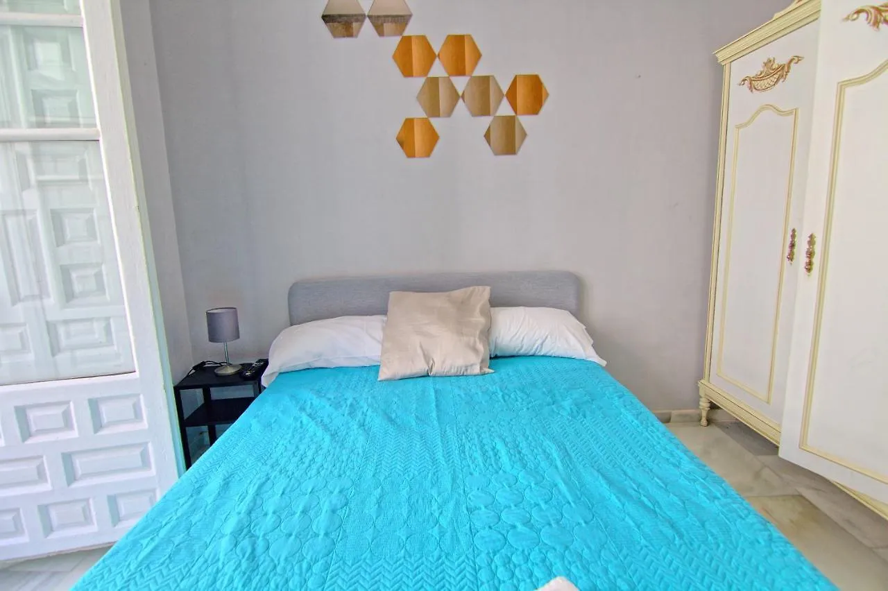 Low Cost Rooms Teatro Malaga Homestay